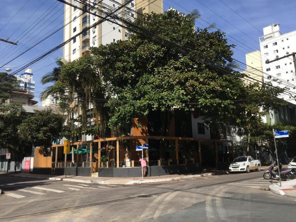 Hostel Chefs Bc Balneario Camboriu Bagian luar foto